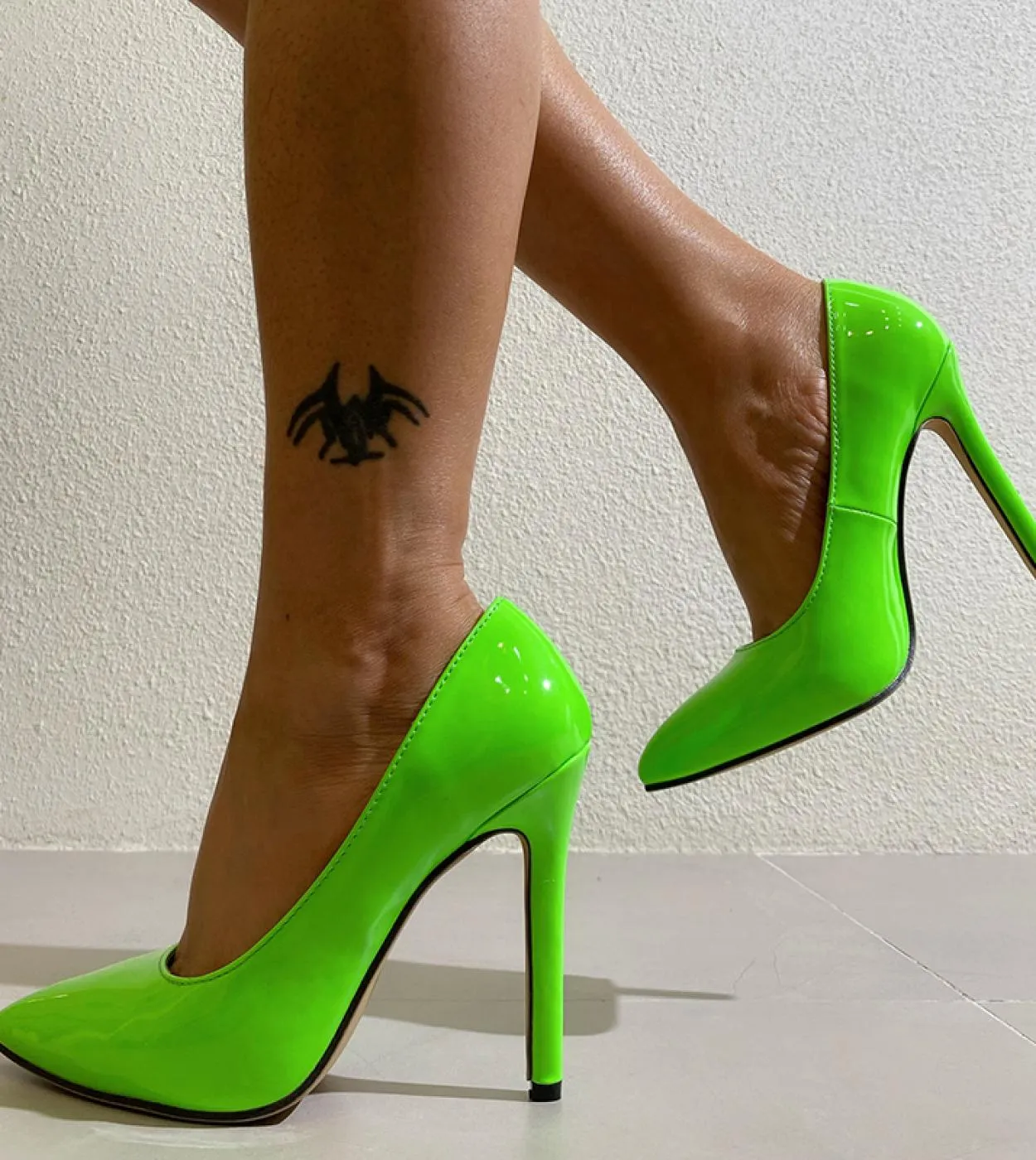 2023 Donna Thin115cm Décolleté con tacco alto Décolleté in pelle verniciata Décolleté con punta a punta verde lime Décolleté da