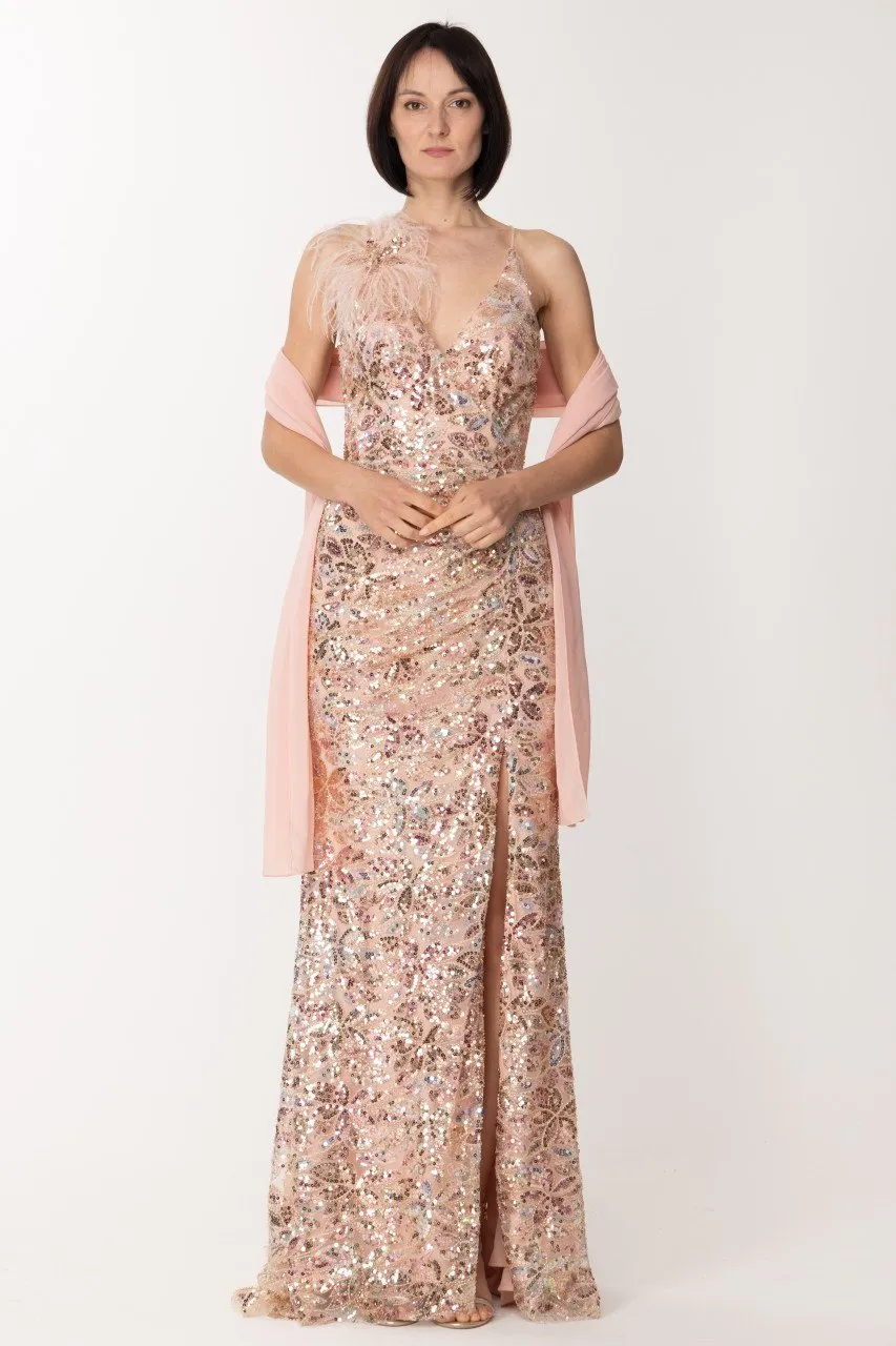 Abito lungo con paillettes e accessorio di piume Rosa