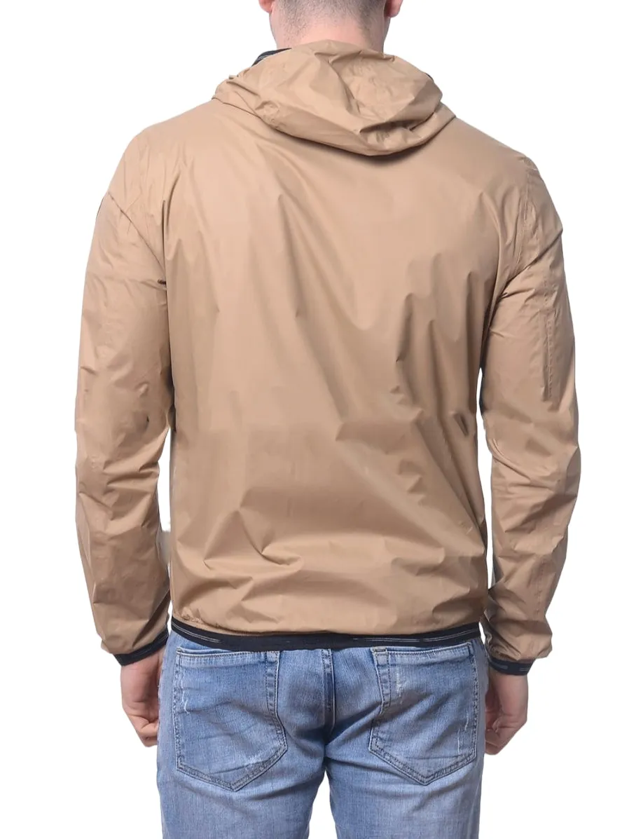 Blauer giubbino corto leggero con cappuccio color cammello