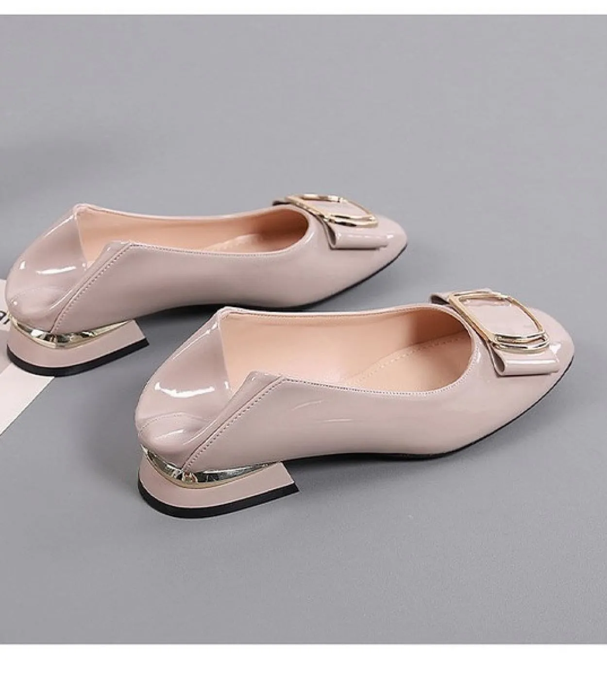 Décolleté con tacco quadrato da donna con punta tonda dolce e comfort freddo per décolleté eleganti con tacco elegante in pelle