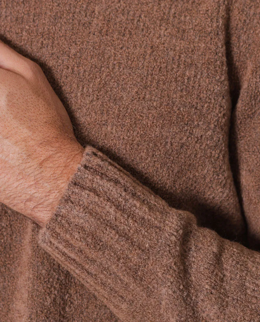 Maglia collo alto in lana bouclè beige | VIADESTE