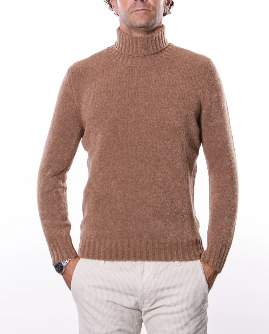 Maglia collo alto in lana bouclè beige | VIADESTE