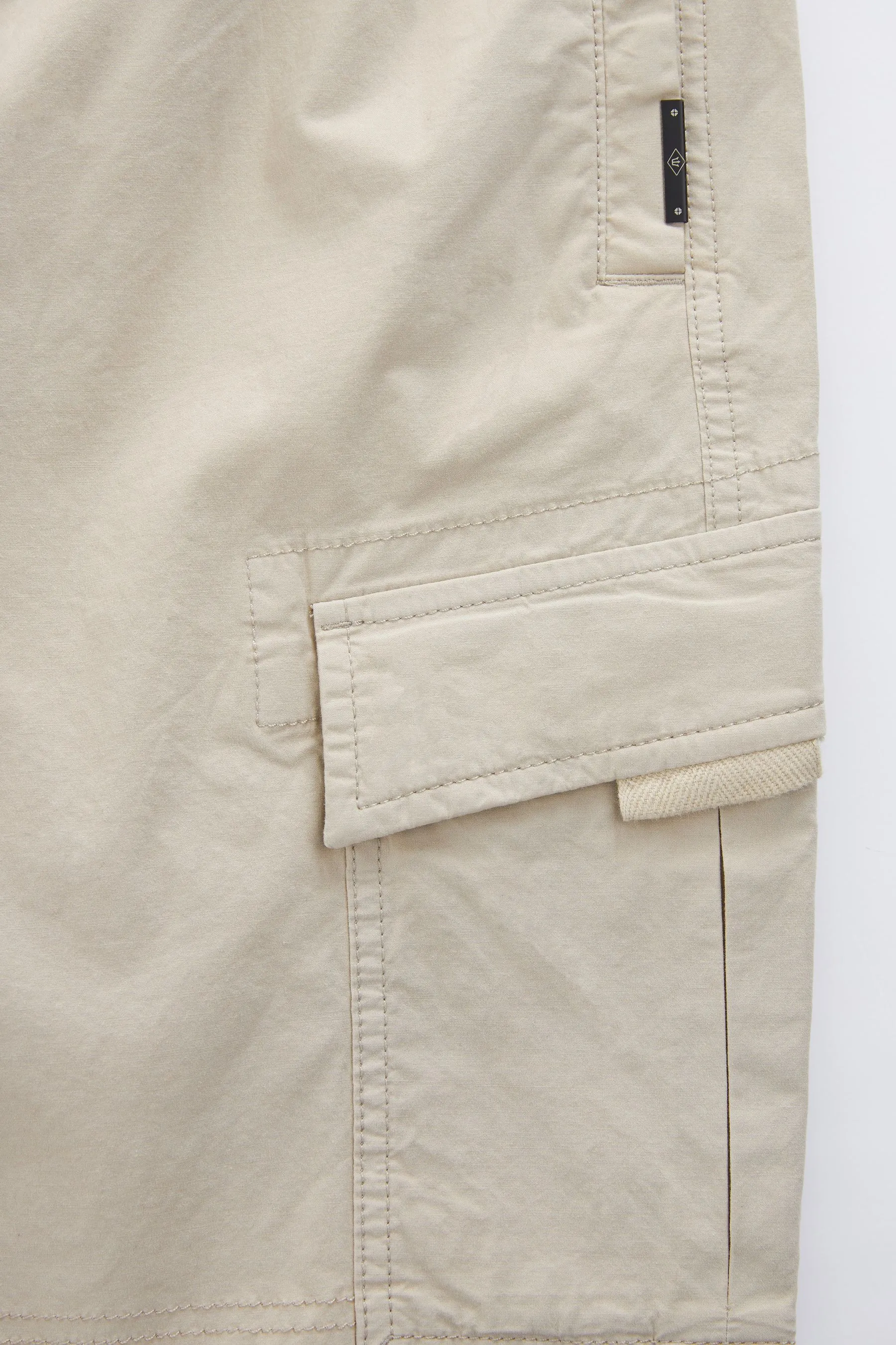 Shorts cargo con coulisse in vita