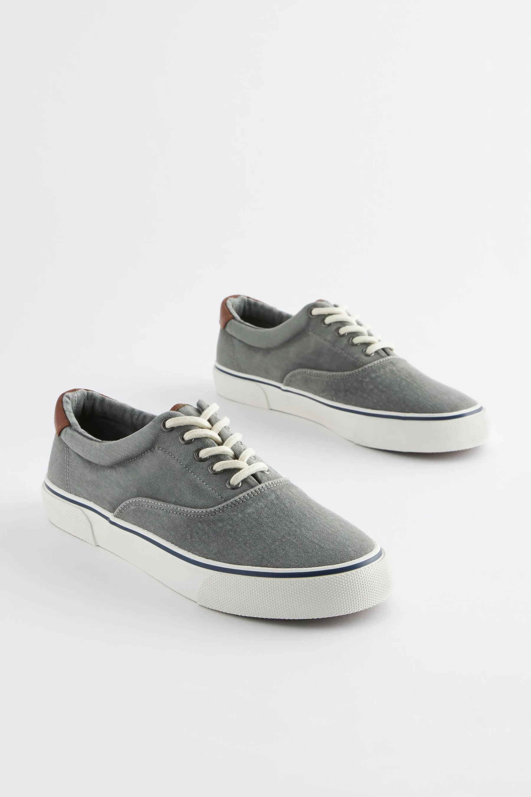 Sneakers di tela classiche