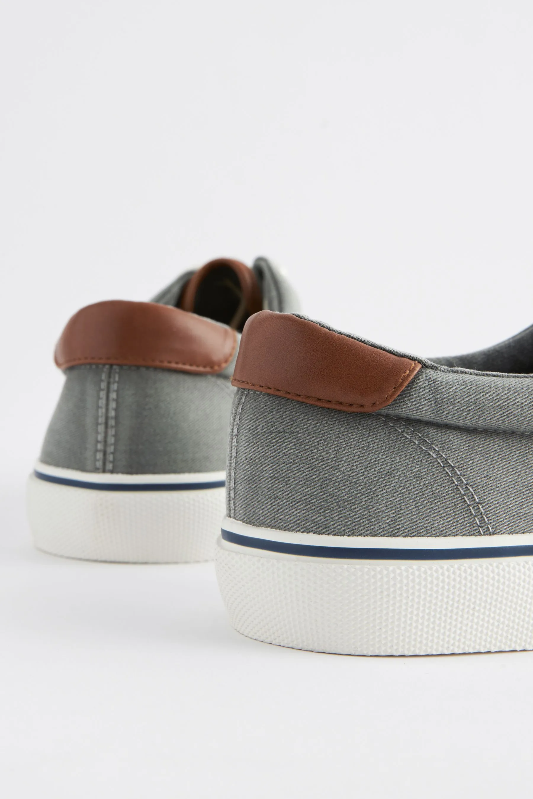 Sneakers di tela classiche