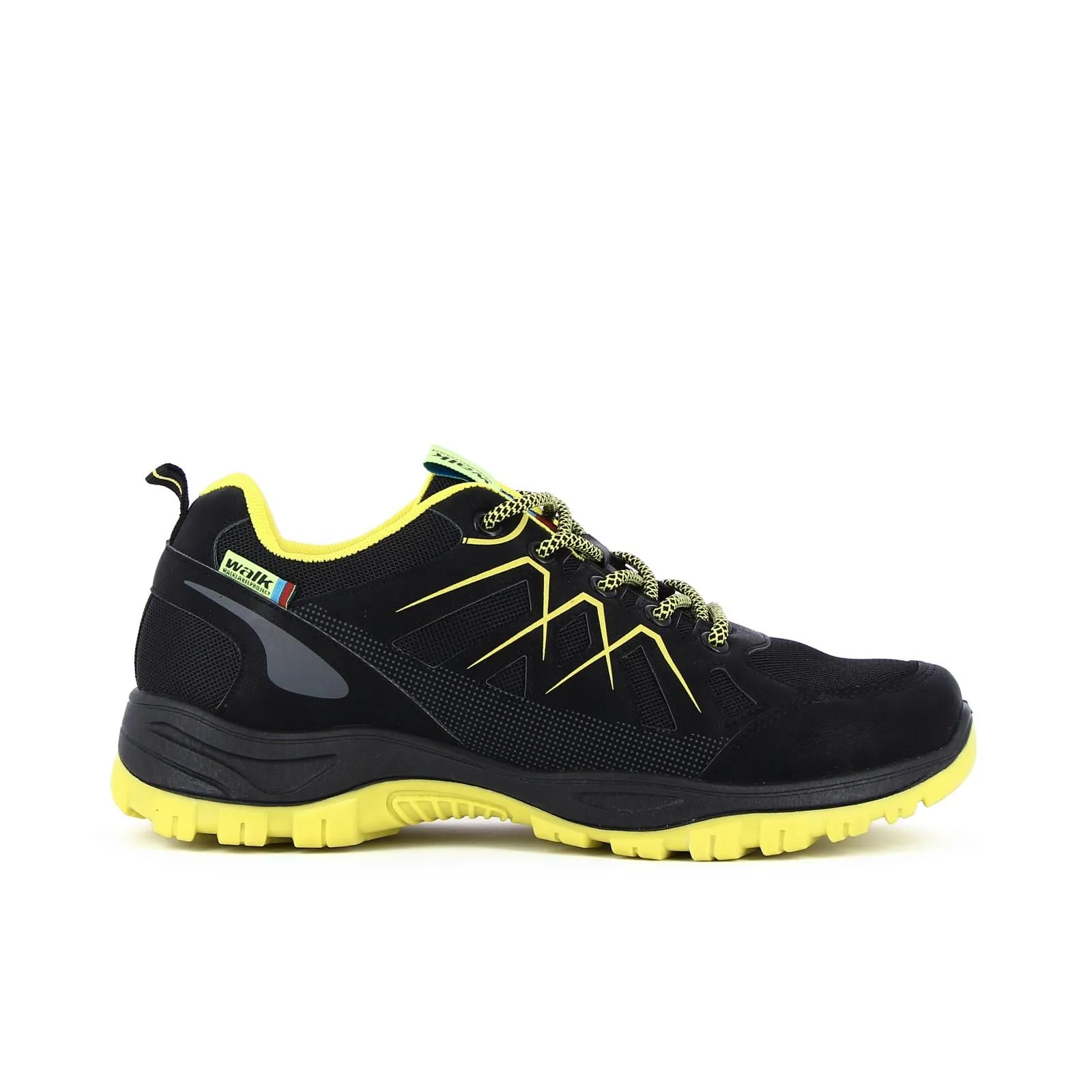 Sneakers nere da trekking