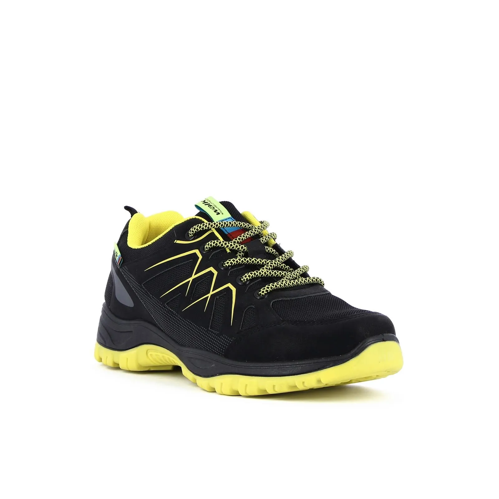 Sneakers nere da trekking