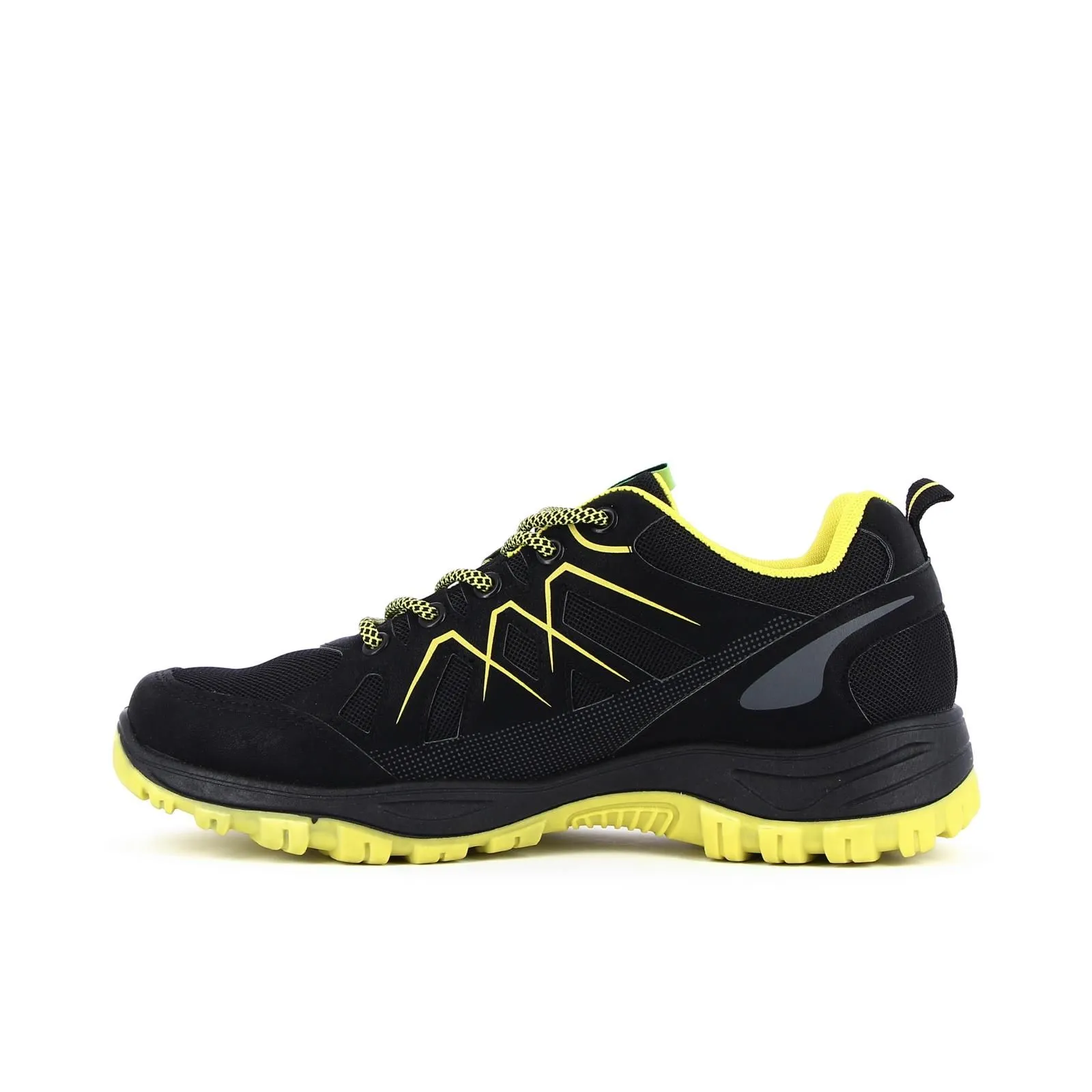 Sneakers nere da trekking