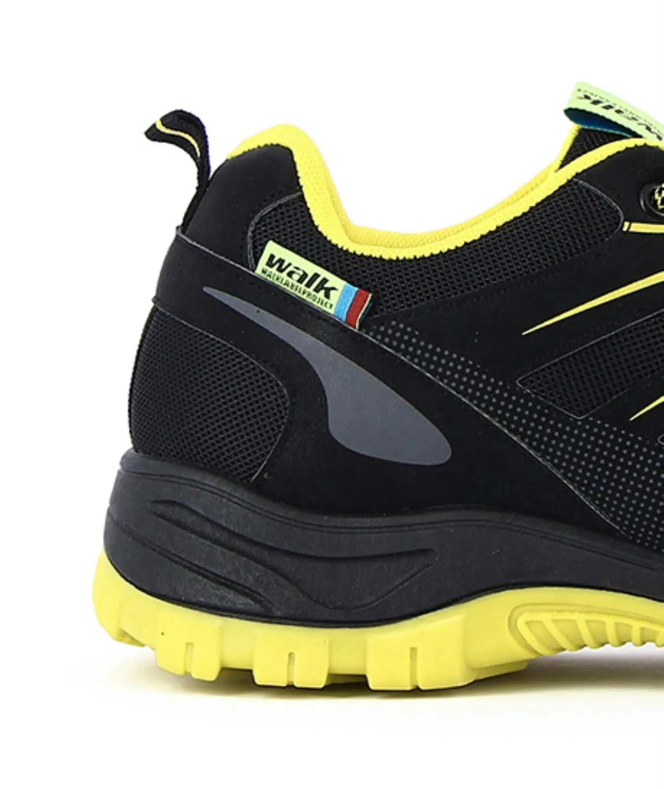 Sneakers nere da trekking
