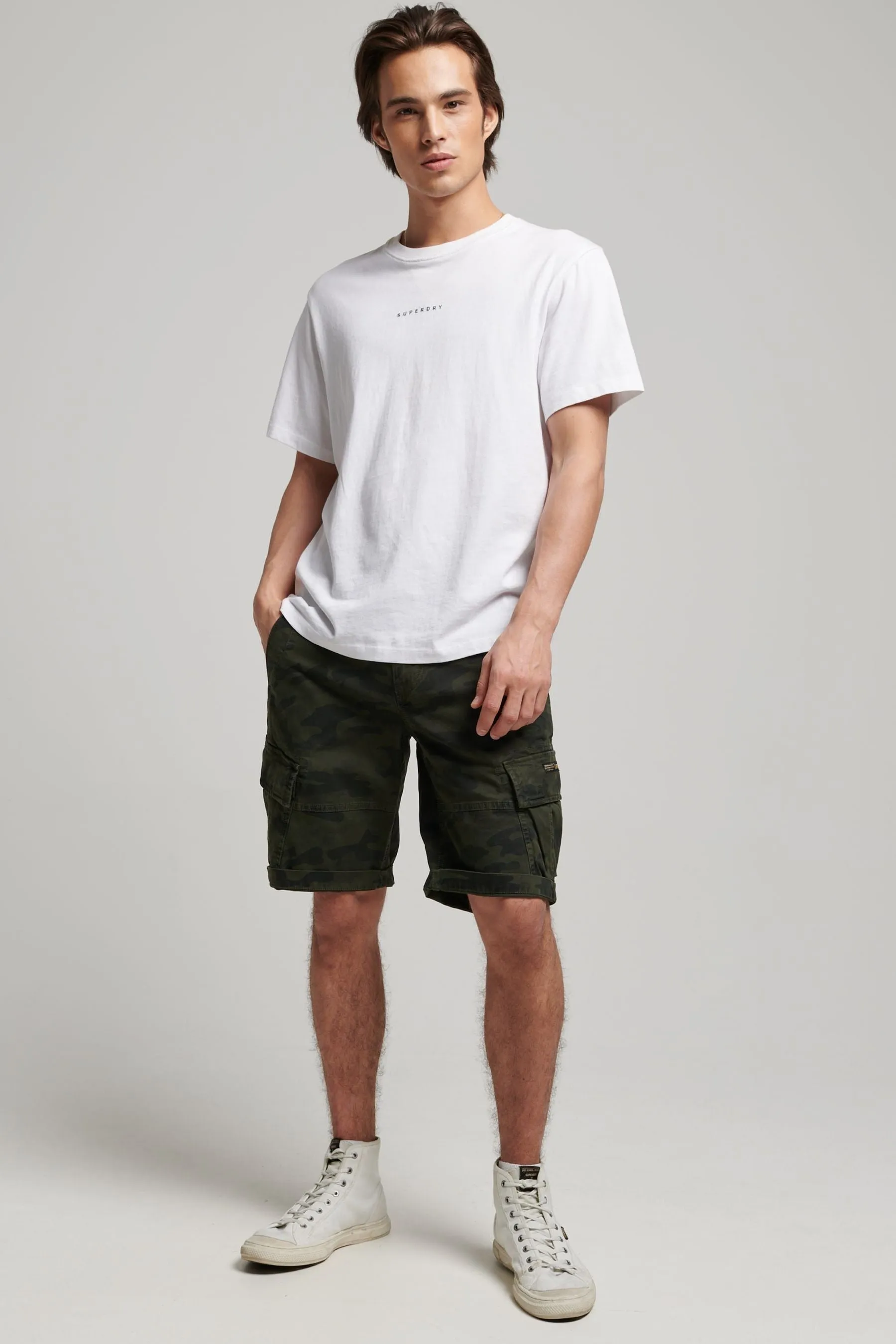 Superdry - Shorts cargo con logo vintage