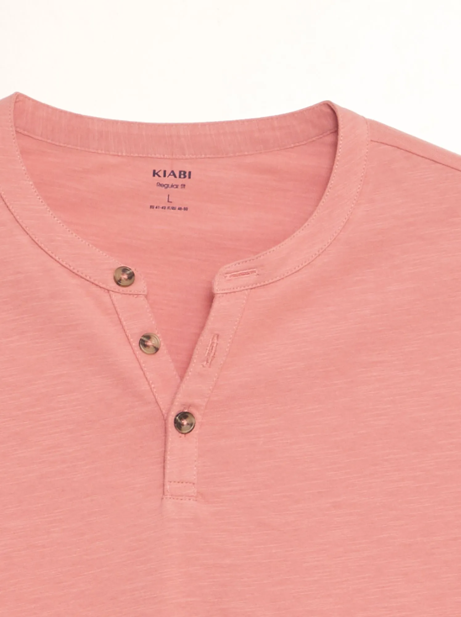 T-shirt tinta unita con collo serafino - rosa