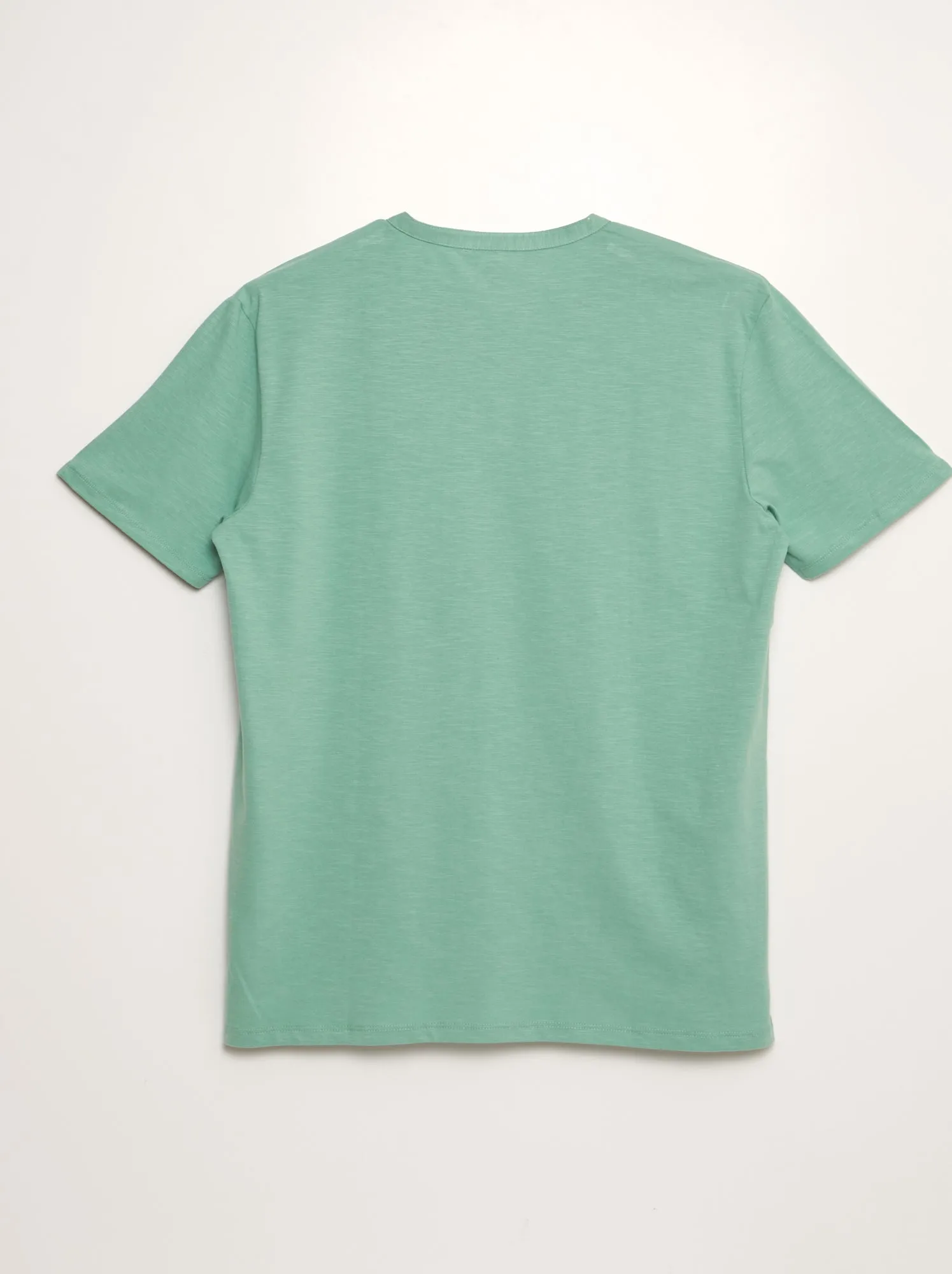 T-shirt tinta unita con collo serafino - VERDE