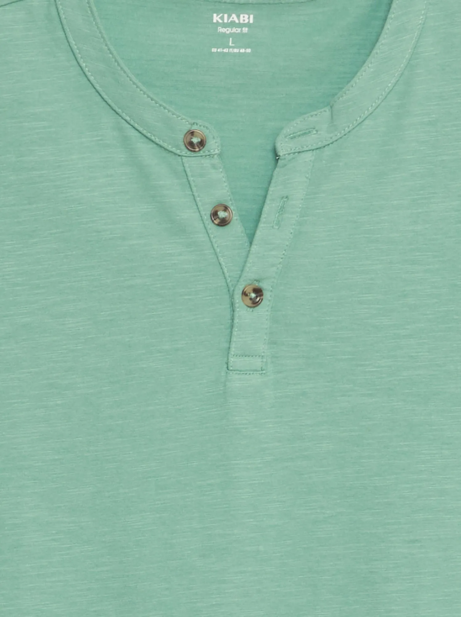 T-shirt tinta unita con collo serafino - VERDE