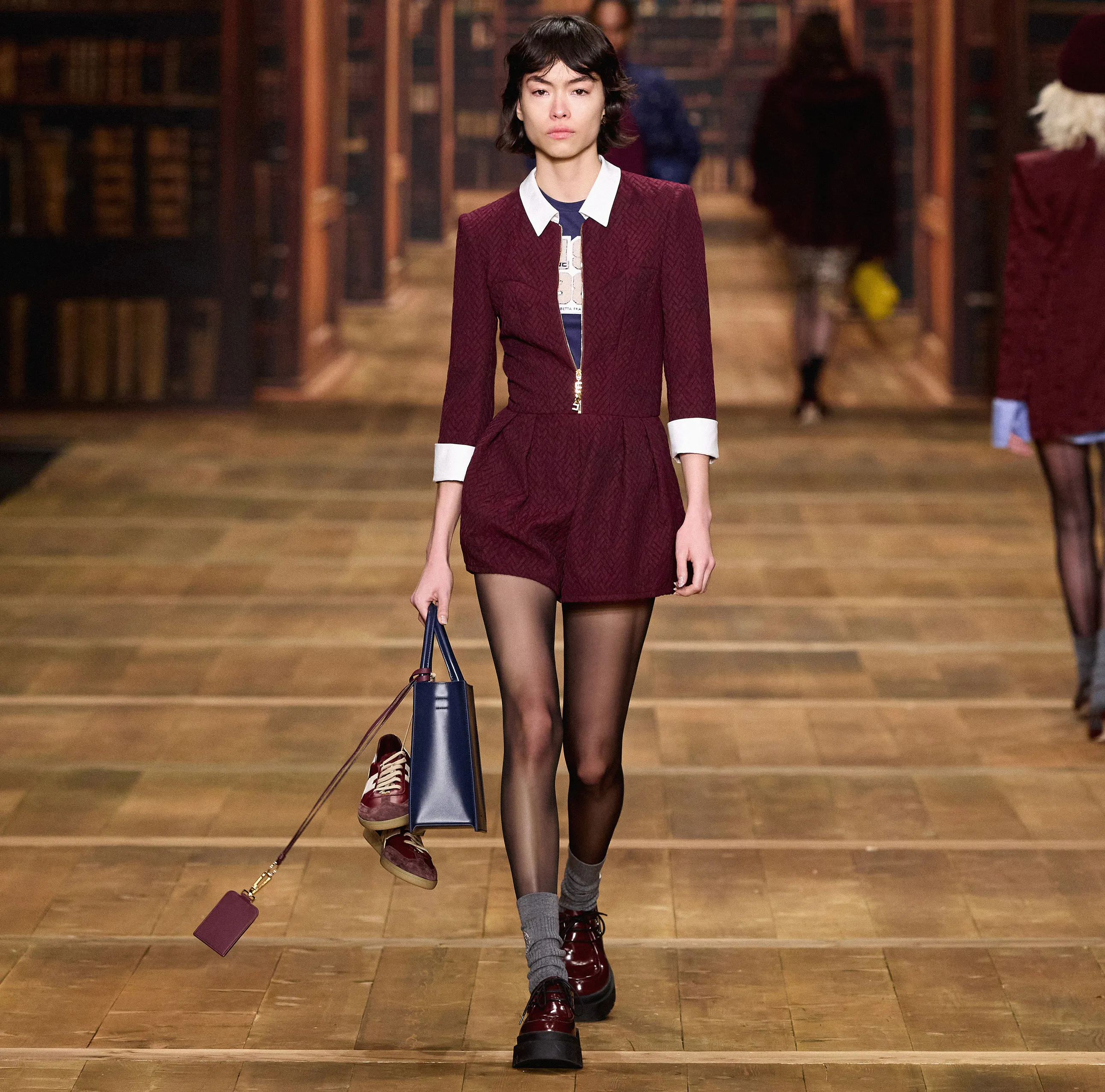 Tuta corta in tweed resca con zip