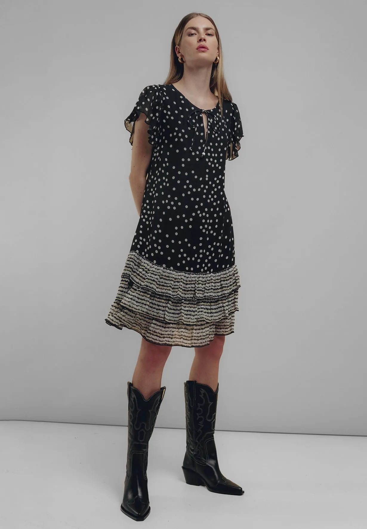 VOLANTES Y ESTAMPADOS COMBINADOS - Vestito estivo